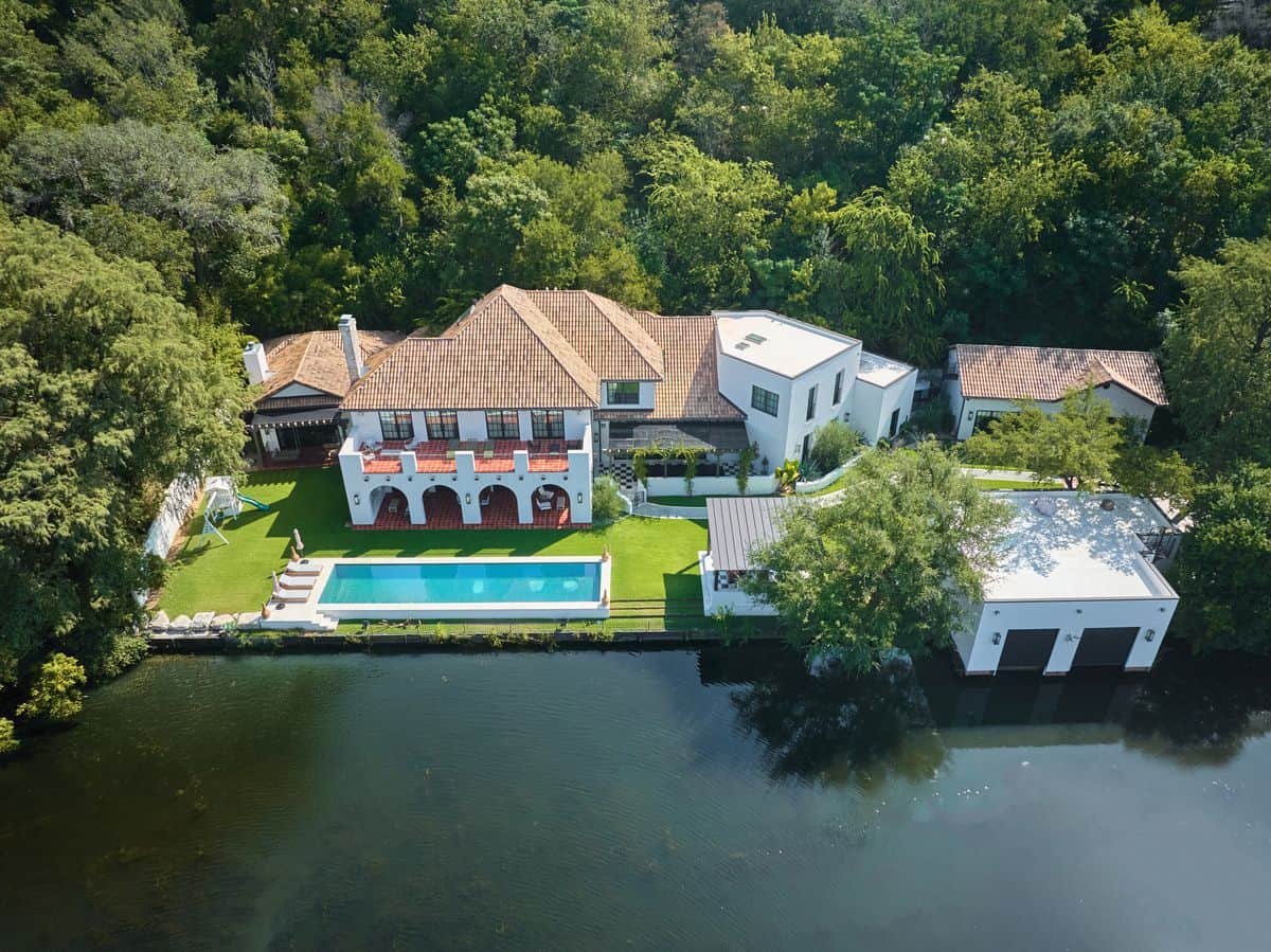 How to Price a Luxury Home in Austin: A Strategic Guide for High-End Real Estate Sellers How to Price a Luxury Home in Austin: A Strategic Guide for High-End Real Estate Sellers - Austin real estate insights