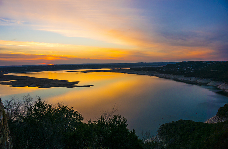 Lake Austin vs Lake Travis — Austin luxury real estate